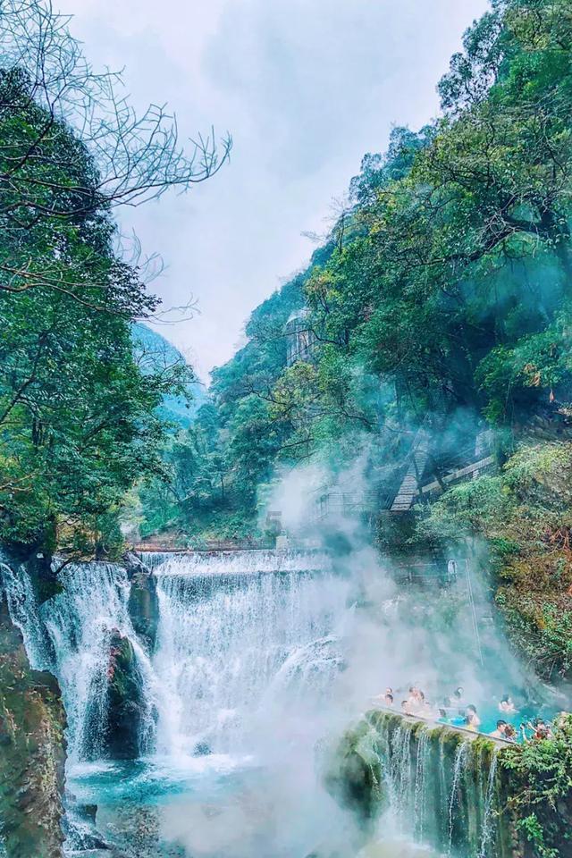 曾经风靡全国的降央卓玛,歌坛销声匿迹背后的深层谜团